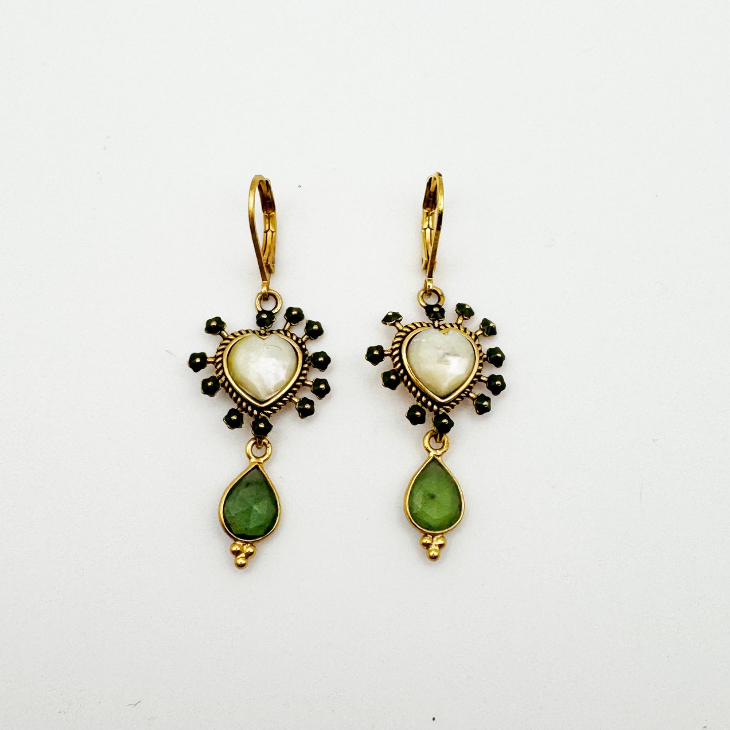 Boucles d'Oreilles Sacha ex voto Coeur émail vert et nacre